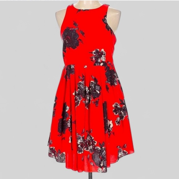 FREE PEOPLE- Cherry Red Floral Mini Dress-Size 2 Flutterby style-EUC - Picture 4 of 12
